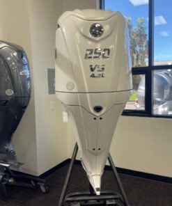 Yamaha 250hp White DEC Outboard | Digital Electronic Controls, 25" Shaft | F250XSB2 | Scratch & Dent | 6037